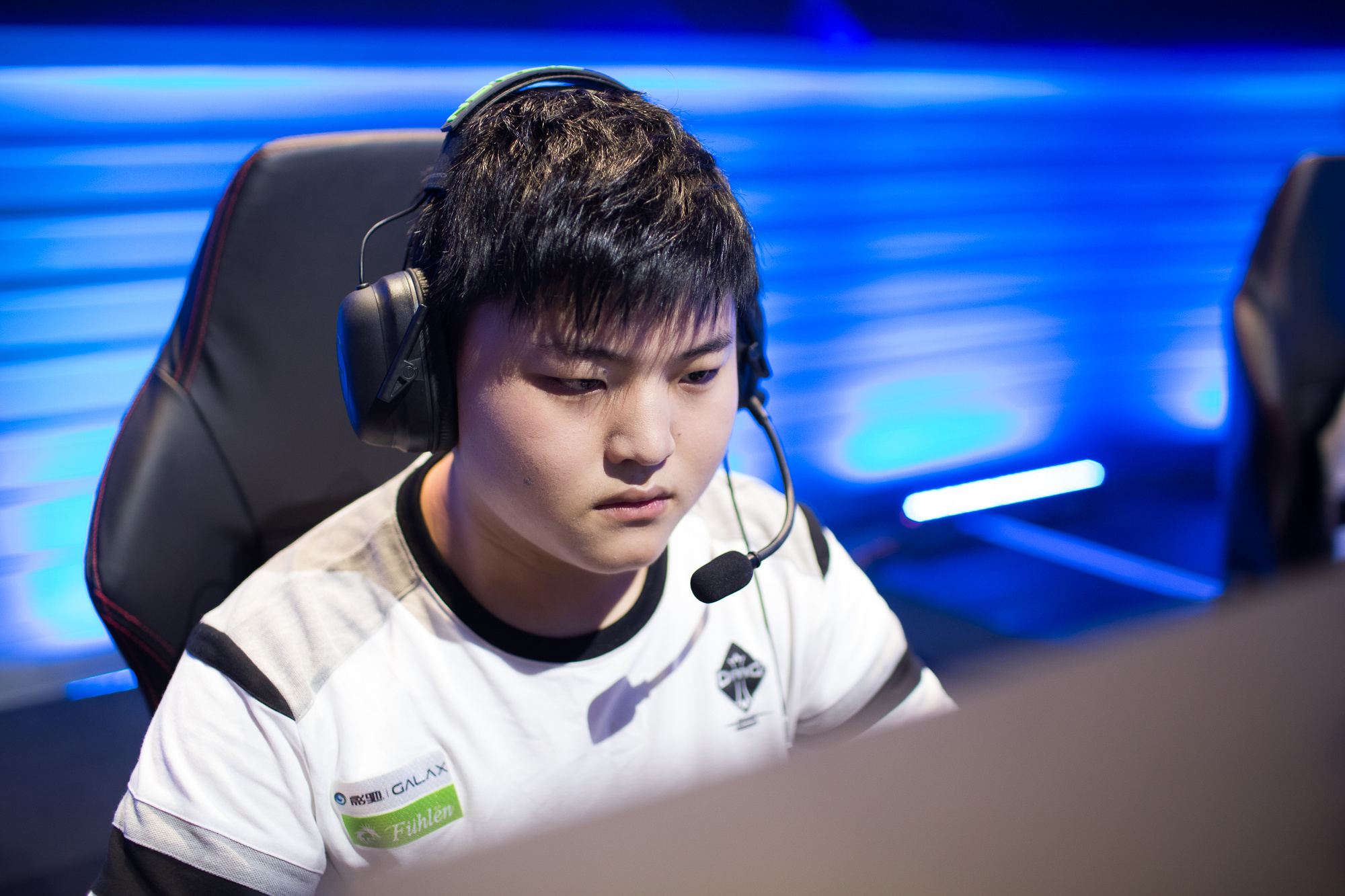 中東足球具 中東足球具