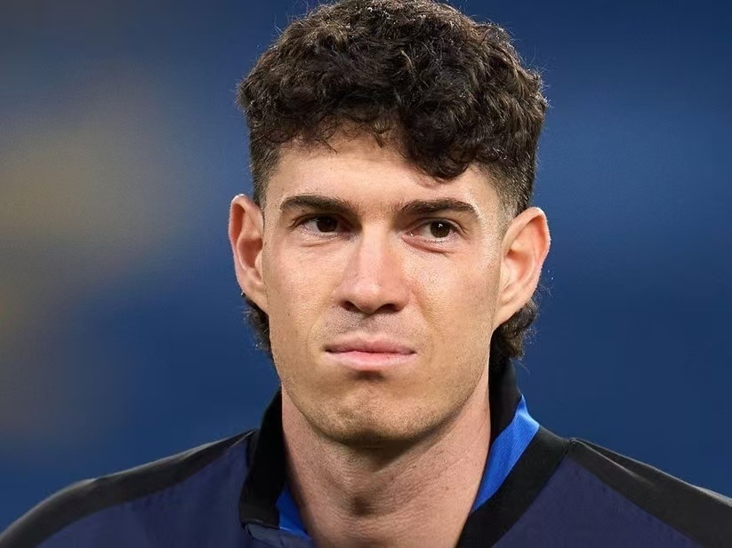 来难分伯仲 来难分伯仲